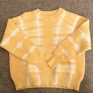 I am selling this perfect sweater for summer/spring time.